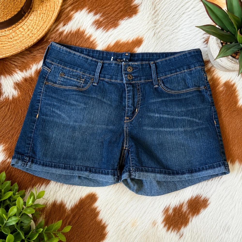 Denizen from Levis Dark Wash Cuffed Denim Shorts Blue Size 8 Coastal Cowgirl